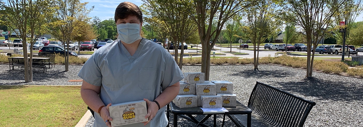 Vet Med Essential Workers Get Lunch