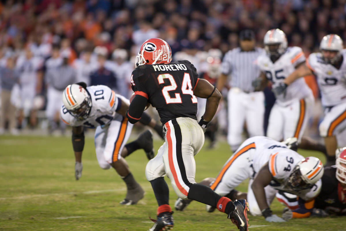 Knowshon Moreno runs during the Georgia-Auburn game in 2007