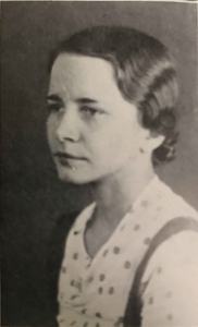 Lessie Smithgall (ABJ '33) in her 1933 senior year portrait at UGA.