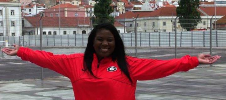 Ebonie Medious (AB '17) in France with the UGA à Paris study aboard program.