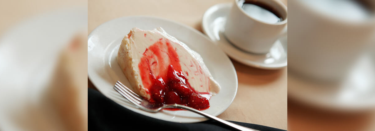 strawberry ice cream pie